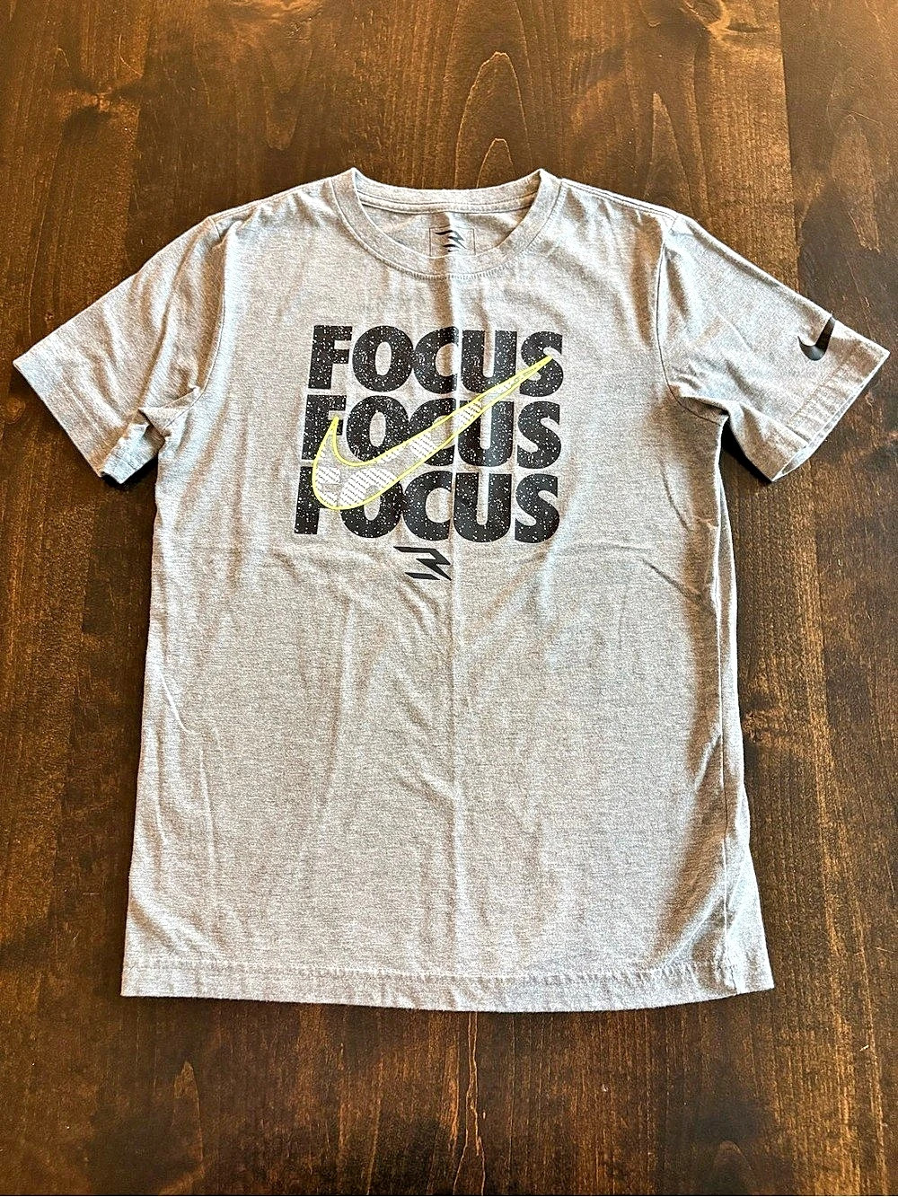 Nike Focus Court Graphic Tee Gray Large Like New